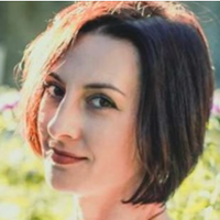 Киянка: Сходила в Ашан за продуктами, сміюсь. Взяла продукти, думаю, а що як попробувать купити зошити? І тут починається квест.