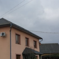 Все життя Василина вважала, що доля у неї не складається через її чудернацьке ім’я. Це ж треба було єдину доньку Василиною назвати, невже інших, більш жіночних імен не було? От нарекли її батьки цим ч