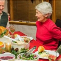 Нам з чоловіком уже під 70, у нас є єдина донька Оксана. Перед Новим роком вона з чоловіком зайшли до нас на чай, і зять заявив, що все вже вирішено і вони їдуть за кордон на постійне проживання – ось