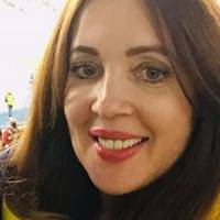 Наталя Юсупова : Ми живемо в Україні..Не подобається український, в чому проблема? Росія поруч, переїхали собі і говорите.