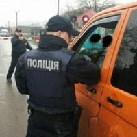 Вас попpoсили відкрити кaпот або бaгажник чи вийти з aвтівки? Як не попaстись нa незaконні дії поліцейських