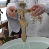 Коли правильно набирати свячену воду на свято Хрещення Господнє.