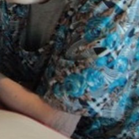 Я вже 10 років живу і працюю в Італії. Я з тих українських жінок, яким тут дуже пощастило. Спочатку приїхала сюди сама, а потім забрала дитину і чоловіка, маємо тепер своє власне житло тут.