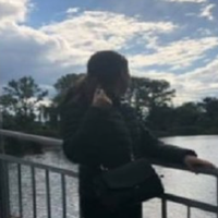 Чоловік приїхав з заробітків додому на зимові свята, і я вирішила з ним поговорити і в усьому зізнатися. На Різдво я зібрала валізи і зателефонувала Максиму, щоб він приїхав і забрав мене.