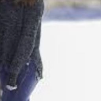 Вчора о другій годині ночі подзвонила Людмилі подруга. Ольга сказала, що вона на вулиці з дітьми, одягнені вони легко, надворі холодно. Попросилася переночувати, бо додому вже не піде, а до мами їхати