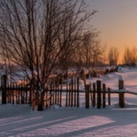 Ми з чоловіком і дочкою на святах гостювали у його мами, знову все було ідеально, а коли повернулися, чоловік мені сказав, що якщо я не стану такою ж господинею, як його мама, то він зі мною розлучить