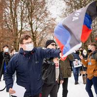 В Литві провчили кремлівського пропагандиста який розмахував прапором ДНР