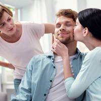 “Мамо, ти для мене найдорожча у цьому світі. Але я Галю люблю до сих пір, тому ніколи не пробачу, що ти нас розвела”