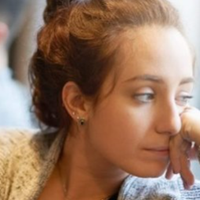 В декреті я втомилася постійно слухати, що мене годують, утримують, що з дитиною сидіти легко – це ж не на роботу ходити. В один день я сіла і проаналізувала, чи зможу я жити в розлученні.