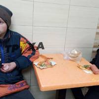 Харків. Вчора о 17:00 в кафе “Ситний пан” зайшли двоє хлопчиків в брудному одязі, і відразу було видно що безпритульні