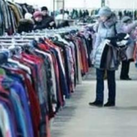 Місяць тому, розмовляючи з подругою, почула від неї вираз, що соромно купувати ношені речі для дитини. Я промовчала і нічого не відповіла, бо і сама часто роблю там покупки.