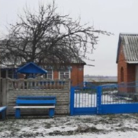 Я сіла в автобус і поїхала в село до мами. Її я не бачила кілька років, вирішила помиритися на Святвечір, але не знайшла в собі сили переступити поріг рідного дому, тому тим же рейсом я повернулася на