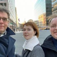 Олена Зеркаль – всім привіт із Вашингтону. Україно тримайте позитивні вечірні новини !