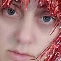 Це – Олександра Лобанова. Та сама недолуга маман, яка цькує україномовну вчительку зі школи 137 Вікторію Жданову.