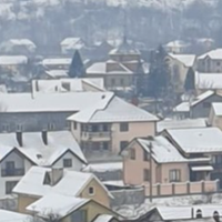 Одного разу чоловік сам запропонував, щоб моя мама переїхала до нас і нам допомагала. Ми купили їй неподалік однокімнатну квартиру, зробили ремонт, обставили меблями, купили туди все, що потрібно, від