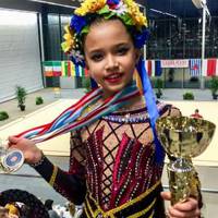 Маленька україночка Ніколь підкорила мережу своїм неймовірним виступом.