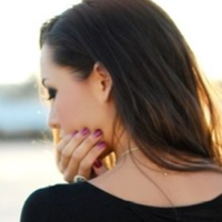 Моя мама дуже прихильно ставилася до Олега, взагалі душі в зятю не чула, вважала, що мені дуже пощастило з заміжжям. Звістку про розлучення вона сприйняла без радості, навіть до себе з дитиною мене не