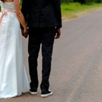 Три місяці тому я познайомилася з Данилом. Виявився він хорошим чоловіком, але зізнався відразу, що був одружений, але вже рік минув, як він розлучився. Ми стали жити разом, але одна кімната в його кв