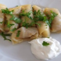 Денис попросив приготувати на вихідні голубці. Я була трохи здивована, пішла в магазин, купила продукти, витратила майже 500 гривень, все приготувала. Але дякую я не почула, бо виявляється, мама Денис