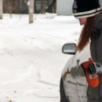 Зараз донька мого чоловіка від першого шлюбу живе з нами. Я вже звикла до неї, вона хороша дитина. Та одного разу я повернулася додому після роботи і побачила у нас вдома колишню дружину Олега.
