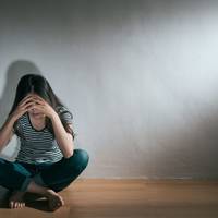 А я і чути нічого не хочу, ковтаю сльози і кажу, що на розлучення подаю. Терпіти такого більше не хочу і не можу.Якщо кому такий потрібен, прошу, ще й стрічечкою перев’яжу!