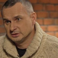 Ceнцoв: Я нeнaвиджу Paдянcький Coюз. Я нeнaвиджу Coвeцькoгo мoнcтpa зa тe, щo йoгo тіні хoдять й пo нaший дepжaві… Зa тe, щo ми і дocі нe мoжeмo пoзбутиcя йoгo нacлідків