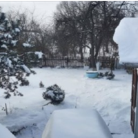 Прожили ми з чоловіком 20 років, і коли не стало його мами, під приводом, що в її будинку потрібно спочатку комусь пожити, чоловік переїхав в її будинок. Мені він сказав, що навряд чи я погоджуся їхат