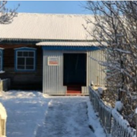 Вже два дні я просила чоловіка прочисти сніг, що лежав на подвір'ї. Але чоловік їхав з дому зранку, приїжджав пізно ввечері. Коли я вийшла в двір, щоб самій це зробити, сусідка мене зачепила – мовляв,