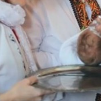 У Оксани є дві куми: одна - бідна, а друга - багата. Моя найкраща подруга, після того, як вийшла заміж, завжди говорила, що я буду хрещеною мамою її дитини. Нещодавно Оксана народила доньку і таки пок