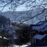 Мій чоловік з дуже заможної родини. Я думала, що в його багатих батьків ми будемо жити дуже добре. Свекруха ні дня не працювала в житті, у неї просто дуже багатий чоловік і їй при цьому було шкода сос