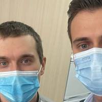 В Україні щойно вакцинували від коронавірусу першу людину: подивіться хто отримав щеплення