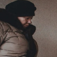 Я вранці збиралася вже виходити, але коли я побачила, яка ситуація, сказала, що відпрошуся з роботи і посиджу вдома з онуком. Але невістка пішла на принцип, одягла онука і повезли його в садок.