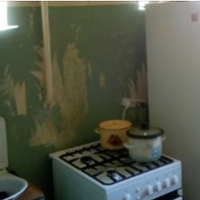 Ні тітка, ні дядько не хочуть доглядати свою матір. Кажуть, щоб я бабусю забрала до себе, бо я молодша, мені легше, вони залишать мені квартиру бабусі. Але у мене чоловік, троє дітей і двокімнатна ква