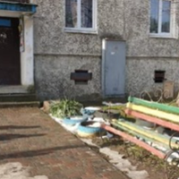 Мене і маму син з невісткою перестали кликати до себе на свята, тому що у них виключно молодіжна компанія. Молодих я пустила жити в свою квартиру, точніше – просто пішла до мами. Буквально через кільк