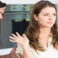 Після весілля ми жили у свекрухи. Красиво сервірований стіл, завжди чиста квартира, жодного невдоволення або моралей – моя свекруха була бездоганно ввічлива і чарівна. Але дуже скоро з'ясувалося, що в