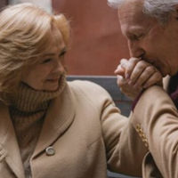 Після цієї звістки я сама потрапила в стаціонар. Не знаю, як я вижила. Коли я повернулася додому, родина попередила, що якщо я здумаю ще з кимось зустрічатися і заводити романи, то мене просто відправ