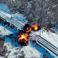Українські військові підірвали залізничний міст: ним окупанти хотіли підвозити боєприпаси