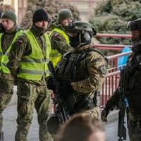 Поляки створили петицію про закриття кордону для російських та білоруських вантажівок, підписати може кожен