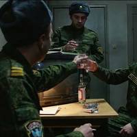 Алкоголем невідомого походження отруїлися близько 500 військових Росії