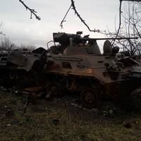 Українські захисники на Харківщині звільнили село та знищили багато техніки окупантів: фото