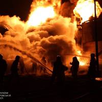 Масштаб пожежі жахає: з'явилися фото наслідків авіаудару по заводу та нафтобазі на Дніпропетровщині