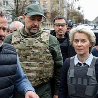 Урсула фон дер Ляєн, Жозеп Боррель та прем'єр Словаччини відвідали Бучу (фото)