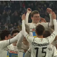 12-річний Дмитро, який пережив бомбардування Маріуполя, забив переможний гол за “Шахтар” у благодійному матчі