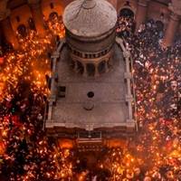 В Єрусалимі зійшов Благодатний вогонь