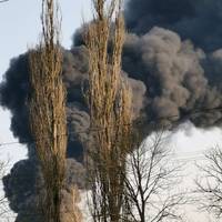 Авіабаза, нафтобаза, м'ясокомбінат та поліція: у Росії за добу сталося одразу кілька масштабних пожеж