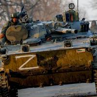 Сотні одиниць озброєння і 2 зенітно-ракетних дивізіони: ворог наступає у напрямку Ізюма