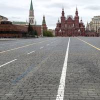 Військовий експерт назвав реальну причину, чому Путін прибрав з параду 