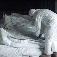 Вагон з трупами окупантів і купа золота: журналісти показали тіла солдатів, яких РФ відмовилась забирати