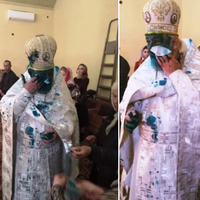 На Львівщині попа московського патріархату облили зеленкою просто під час служби