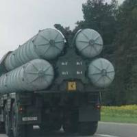 У Білорусі зафіксували активне переміщення військової техніки, в тому числі ЗРК С-300